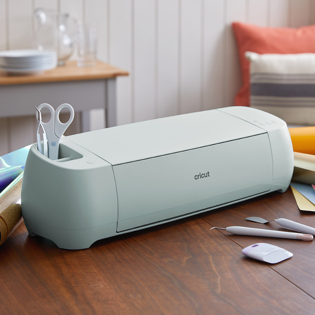 Crafting with the Cricut