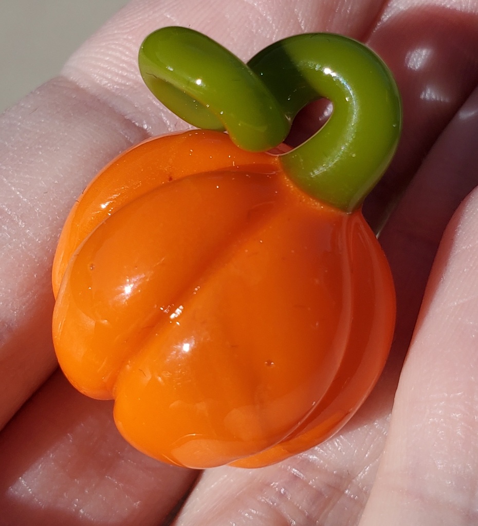 Introduction to Lampworked Sculpture - Pumpkins