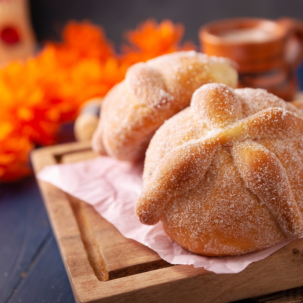 Mexican Bakery: Pan de Muerto