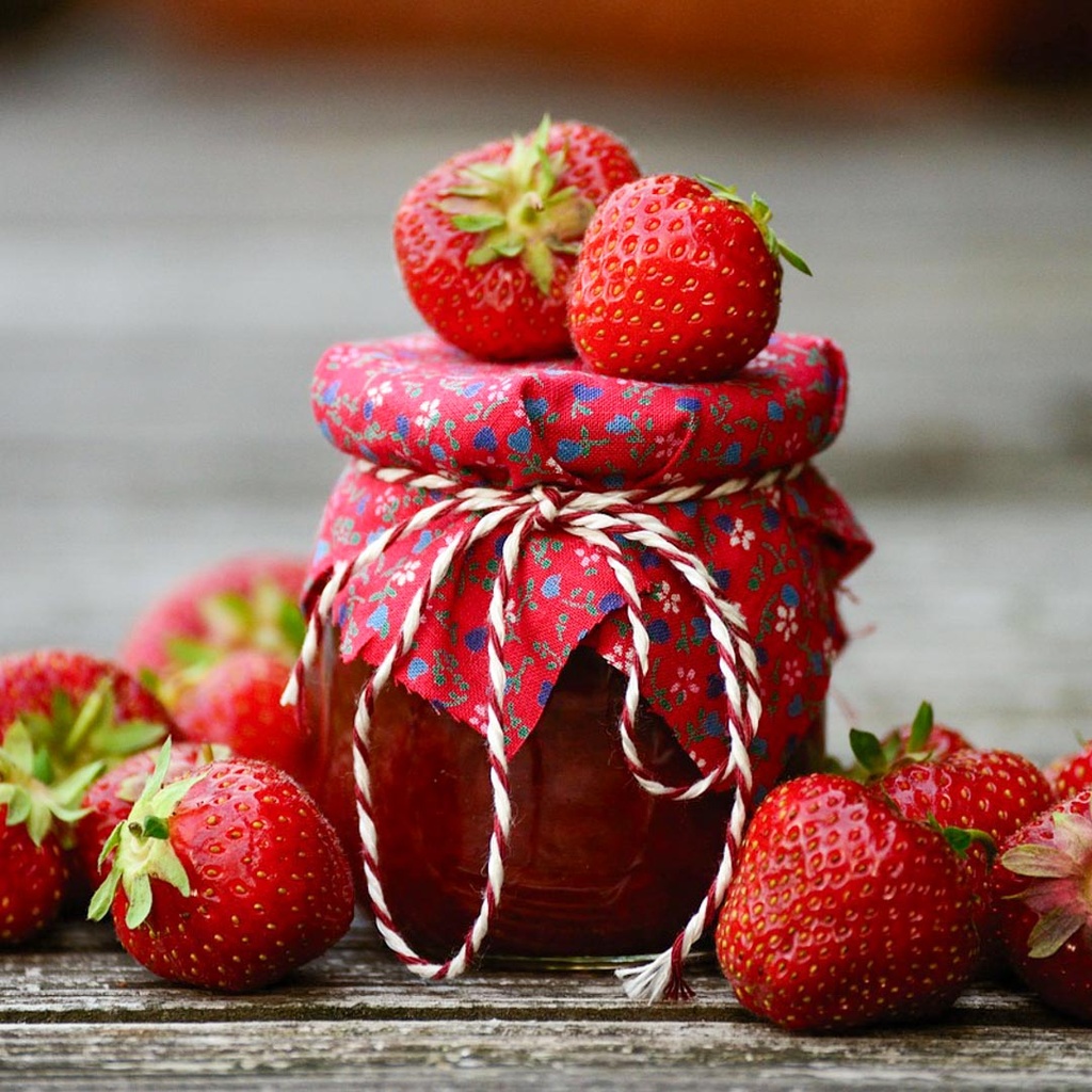 Quick Hits: Freezer Berry Jams