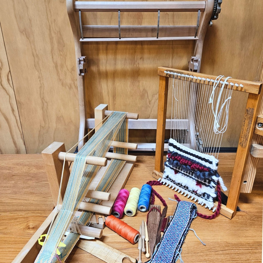 Open Studio: Little Loom Weaving